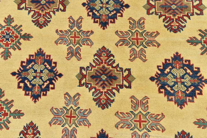 5' 9 x 8' Hand Knotted Kazak Rug