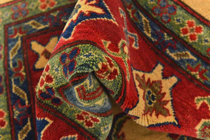 6' 8 x 9' 8 Hand Knotted Kazak Rug