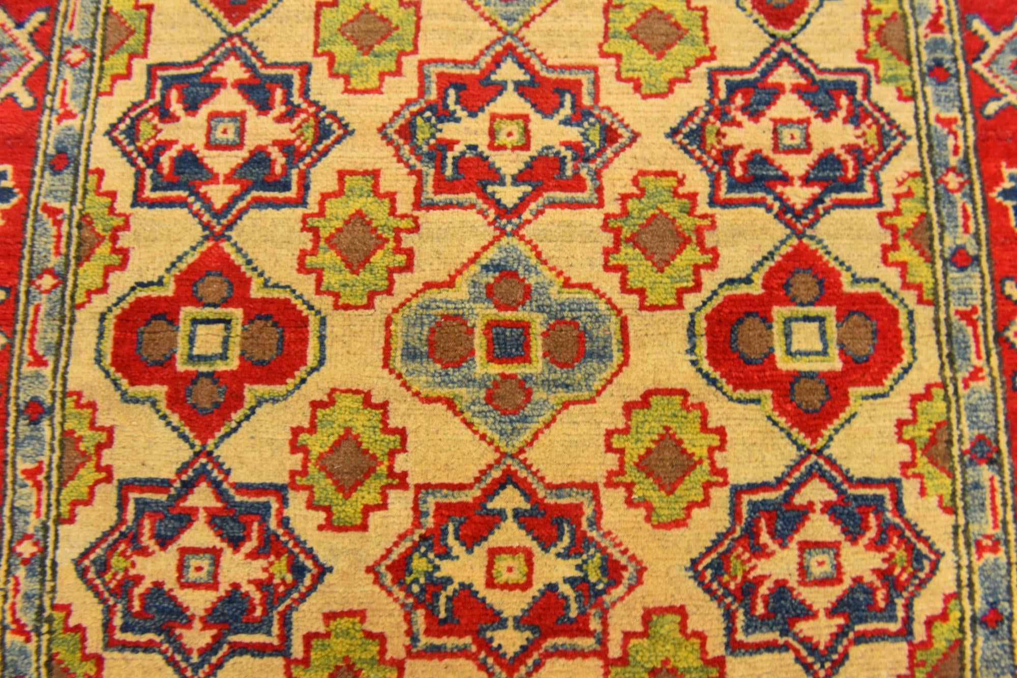 2' 10 x 4' 3 Hand Knotted Kazak Rug