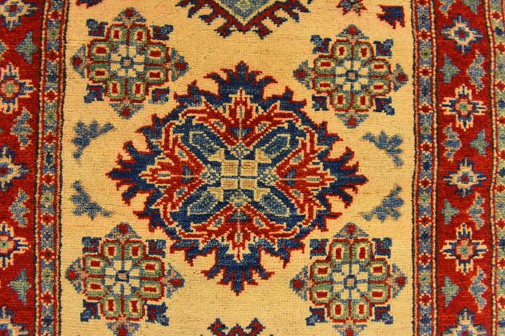 2' 8 x 4' Hand Knotted Kazak Rug