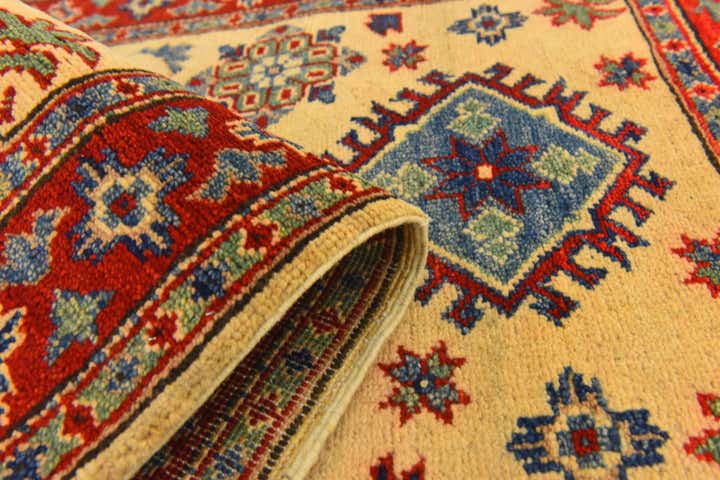 2' 8 x 4' Hand Knotted Kazak Rug