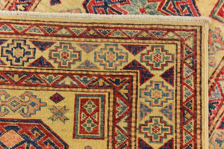 2' 7 x 4' 1 Hand Knotted Kazak Oriental Rug