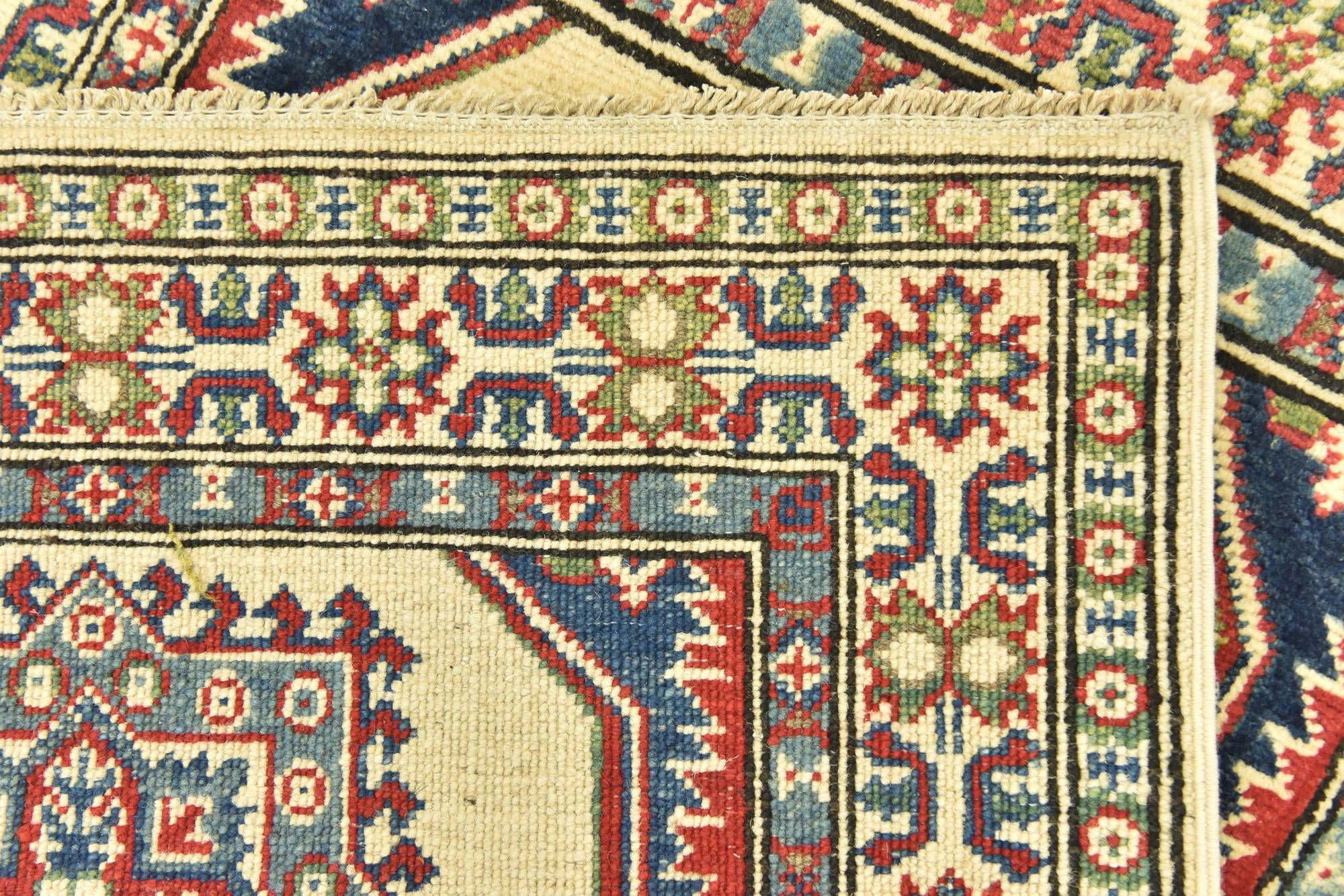2' 8 x 4' 5 Hand Knotted Kazak Rug