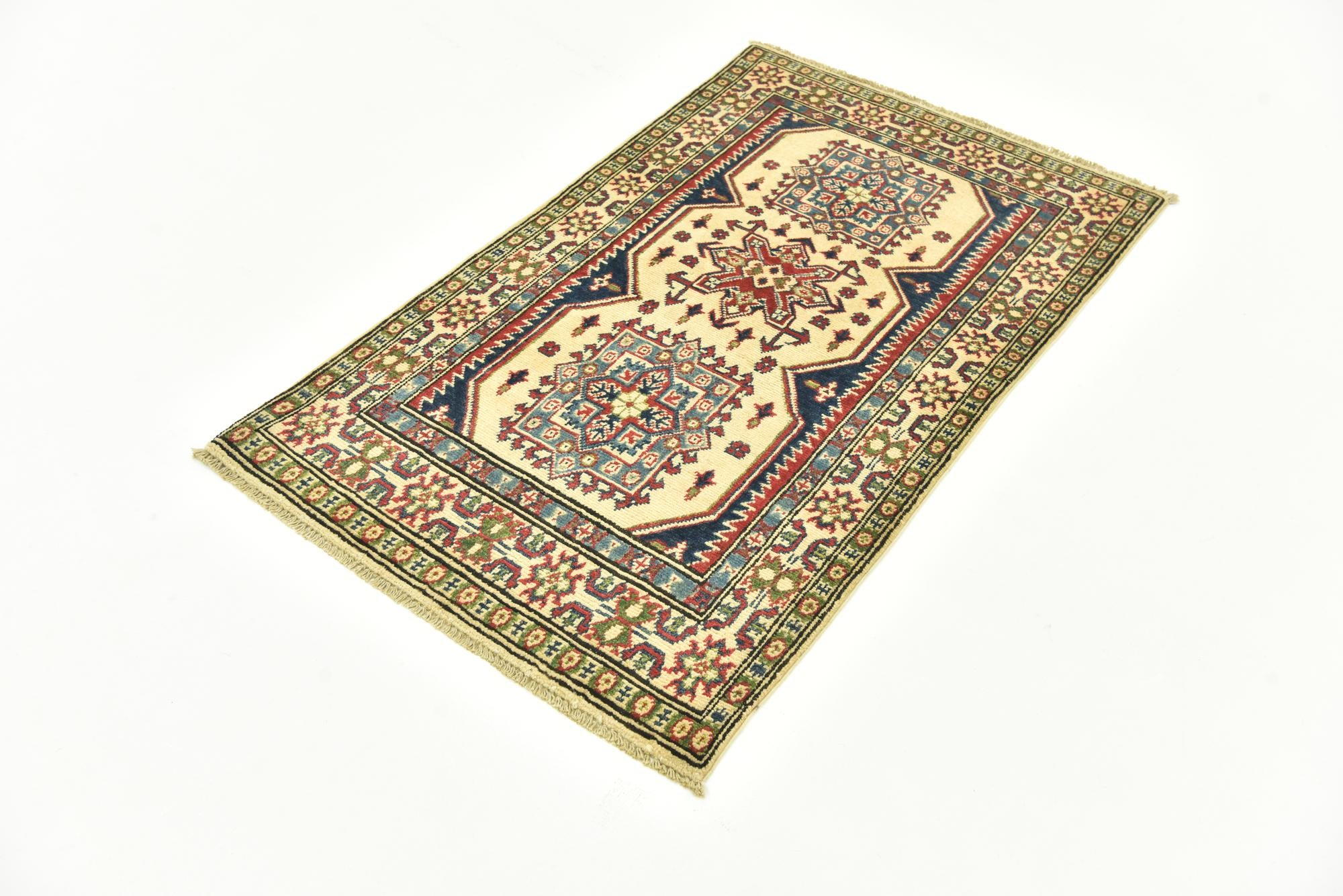 2' 8 x 4' 5 Hand Knotted Kazak Rug