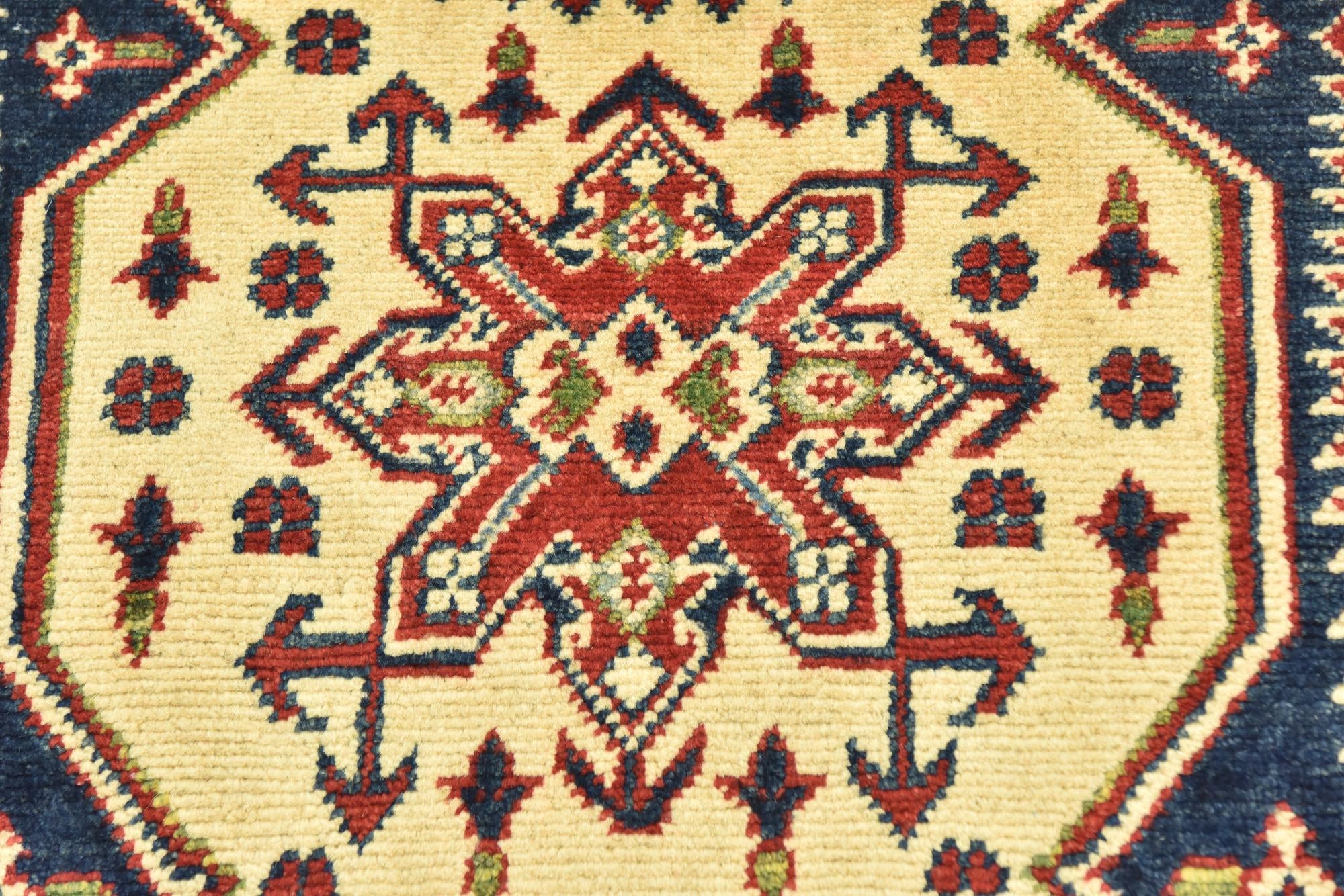 2' 8 x 4' 5 Hand Knotted Kazak Rug