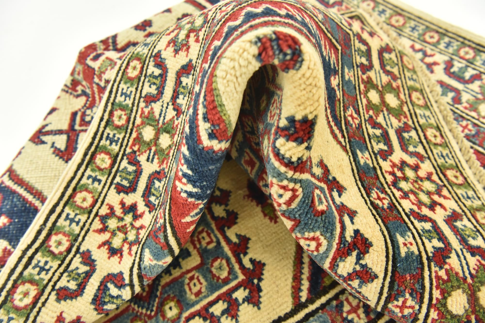 2' 8 x 4' 5 Hand Knotted Kazak Rug