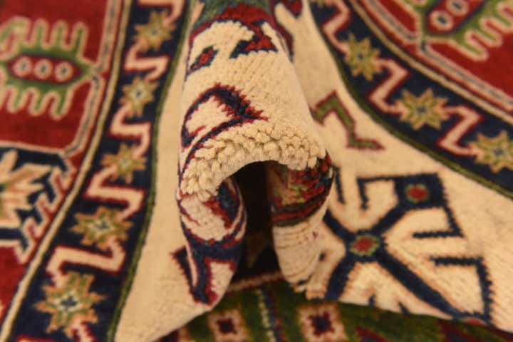 5' 9 x 7' 10 Hand Knotted Kazak Rug