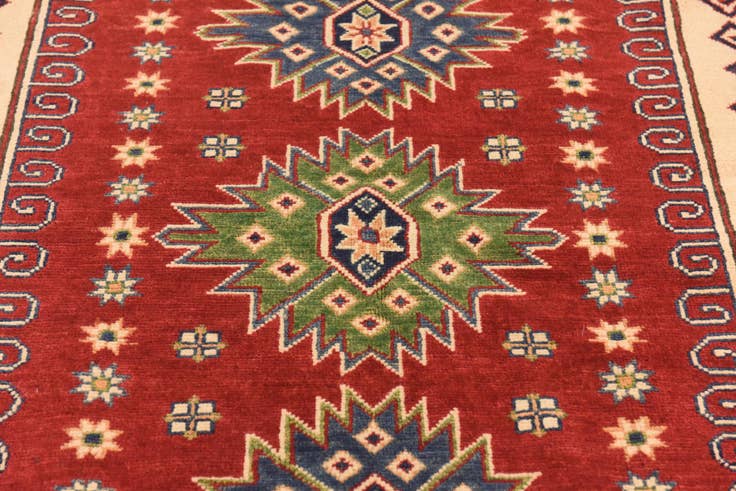 Detail image of 5' 9 x 7' 10 Hand Knotted Kazak Rug