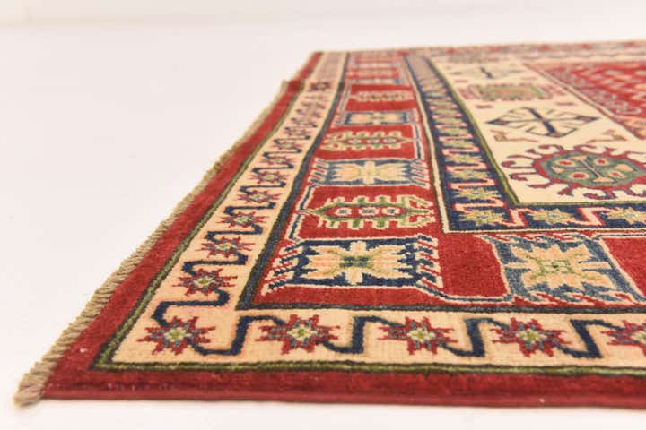 5' 9 x 7' 10 Hand Knotted Kazak Rug