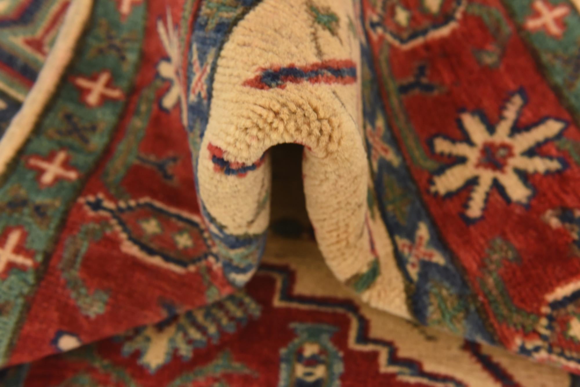 2' 7 x 3' 9 Hand Knotted Kazak Rug