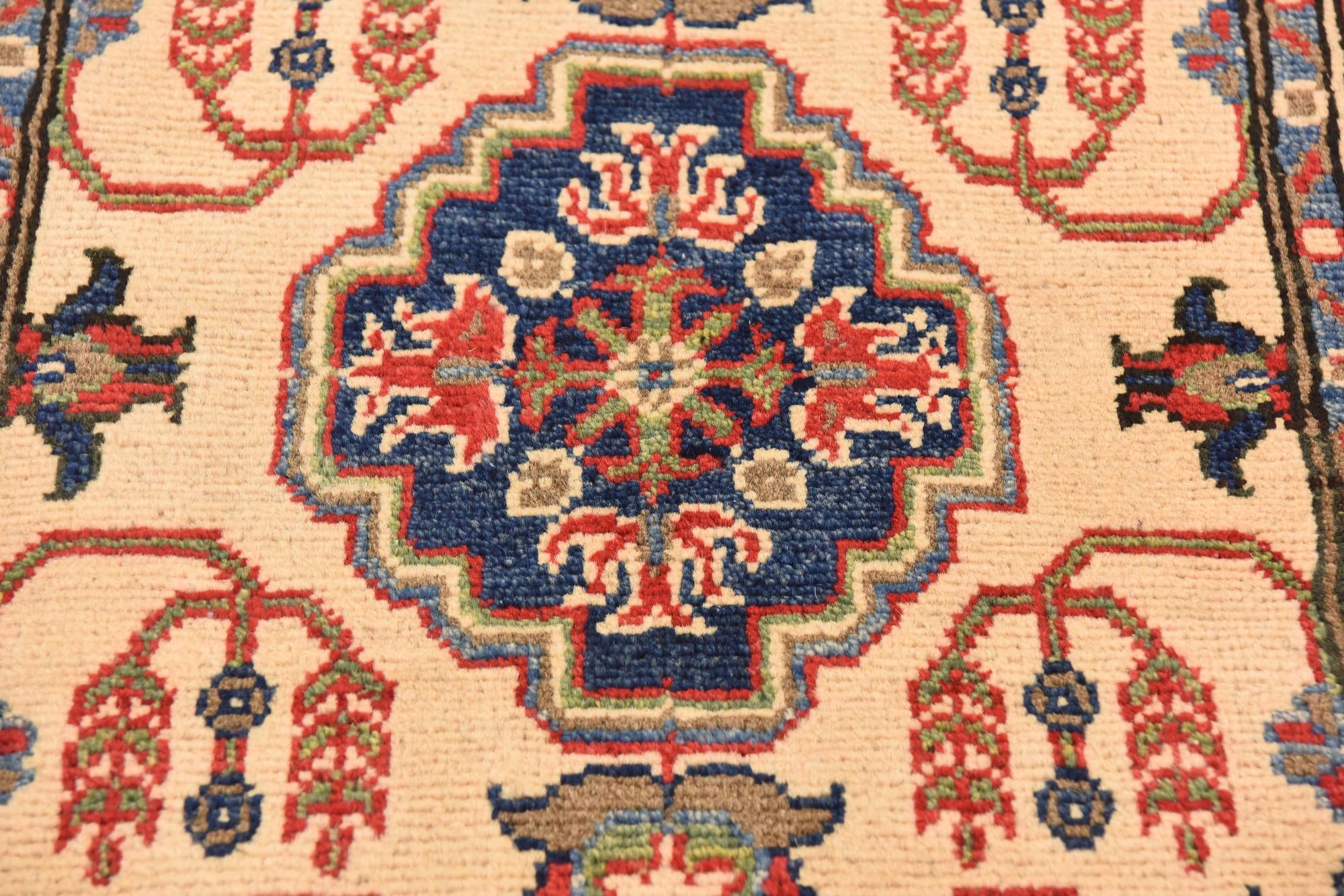 2' 7 x 4' 2 Hand Knotted Kazak Rug