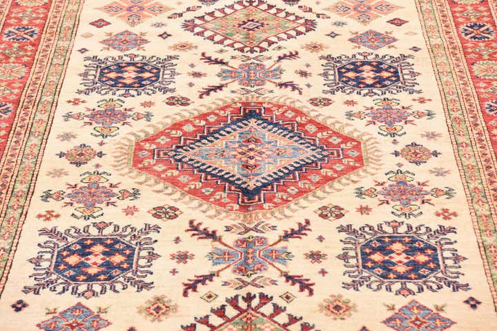 4' 10 x 6' 8 Hand Knotted Kazak Oriental Rug