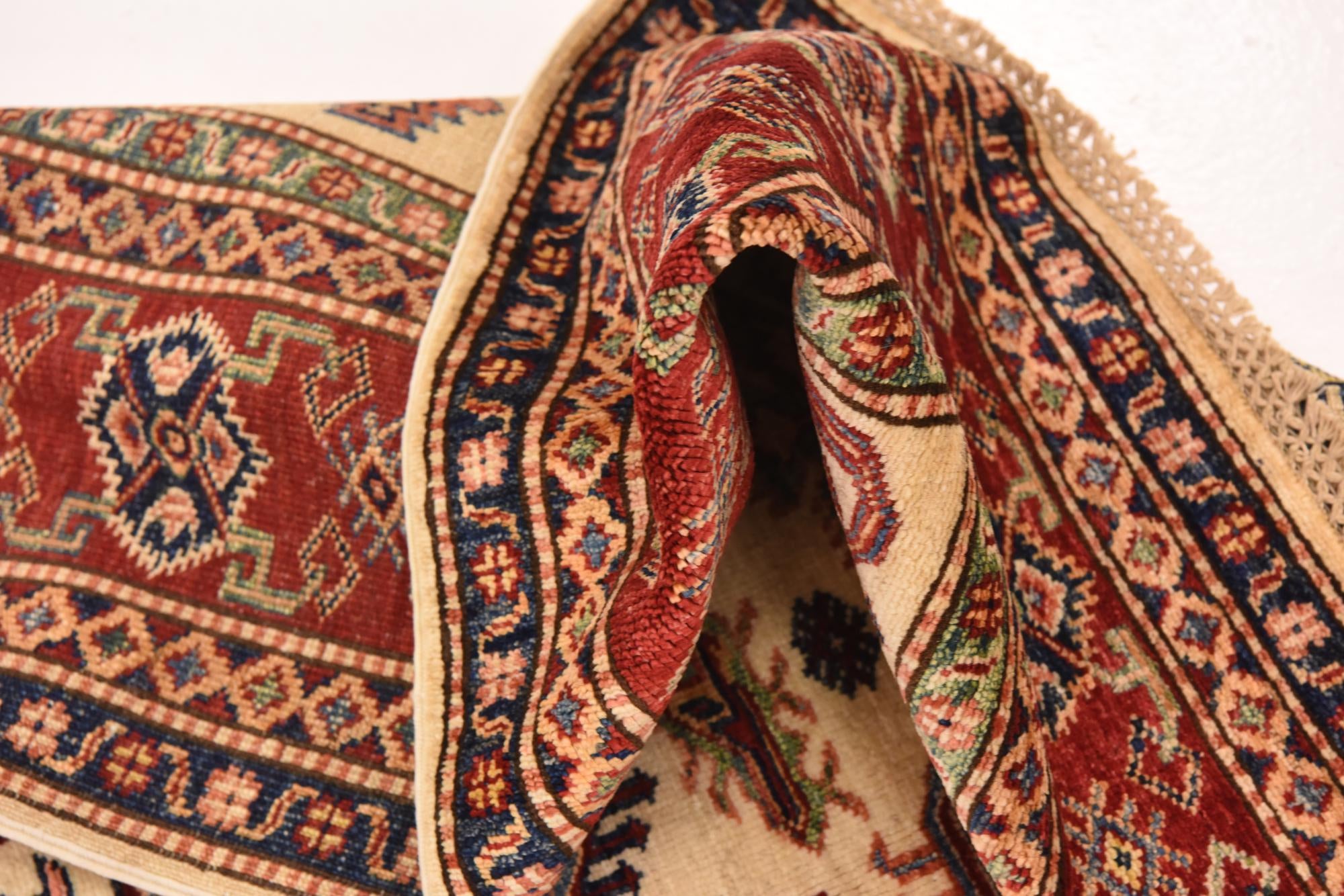 5' 7 x 8' 10 Hand Knotted Kazak Oriental Rug