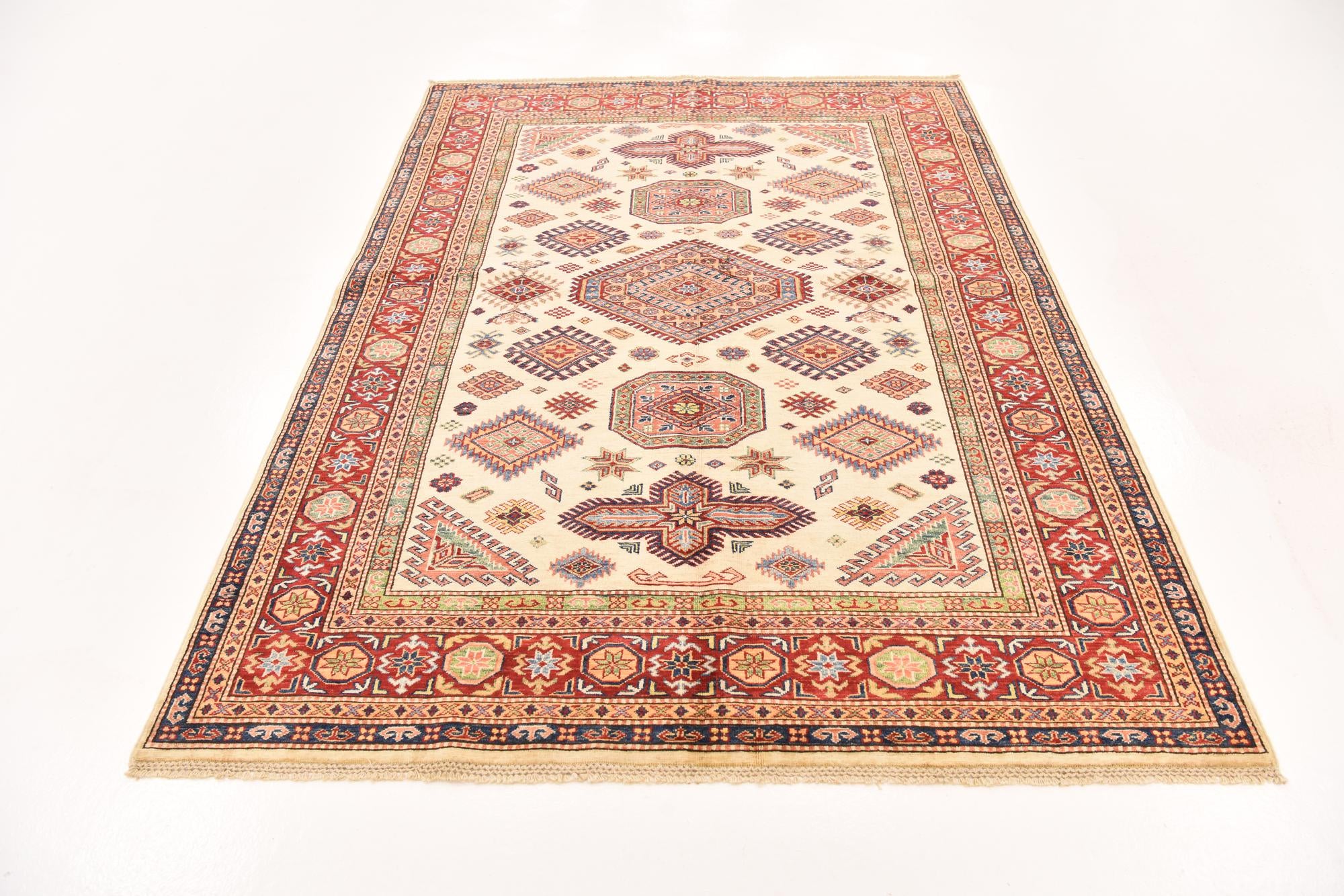 5' 6 x 7' 9 Hand Knotted Kazak Oriental Rug