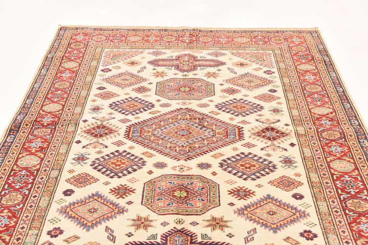 5' 6 x 7' 9 Hand Knotted Kazak Oriental Rug