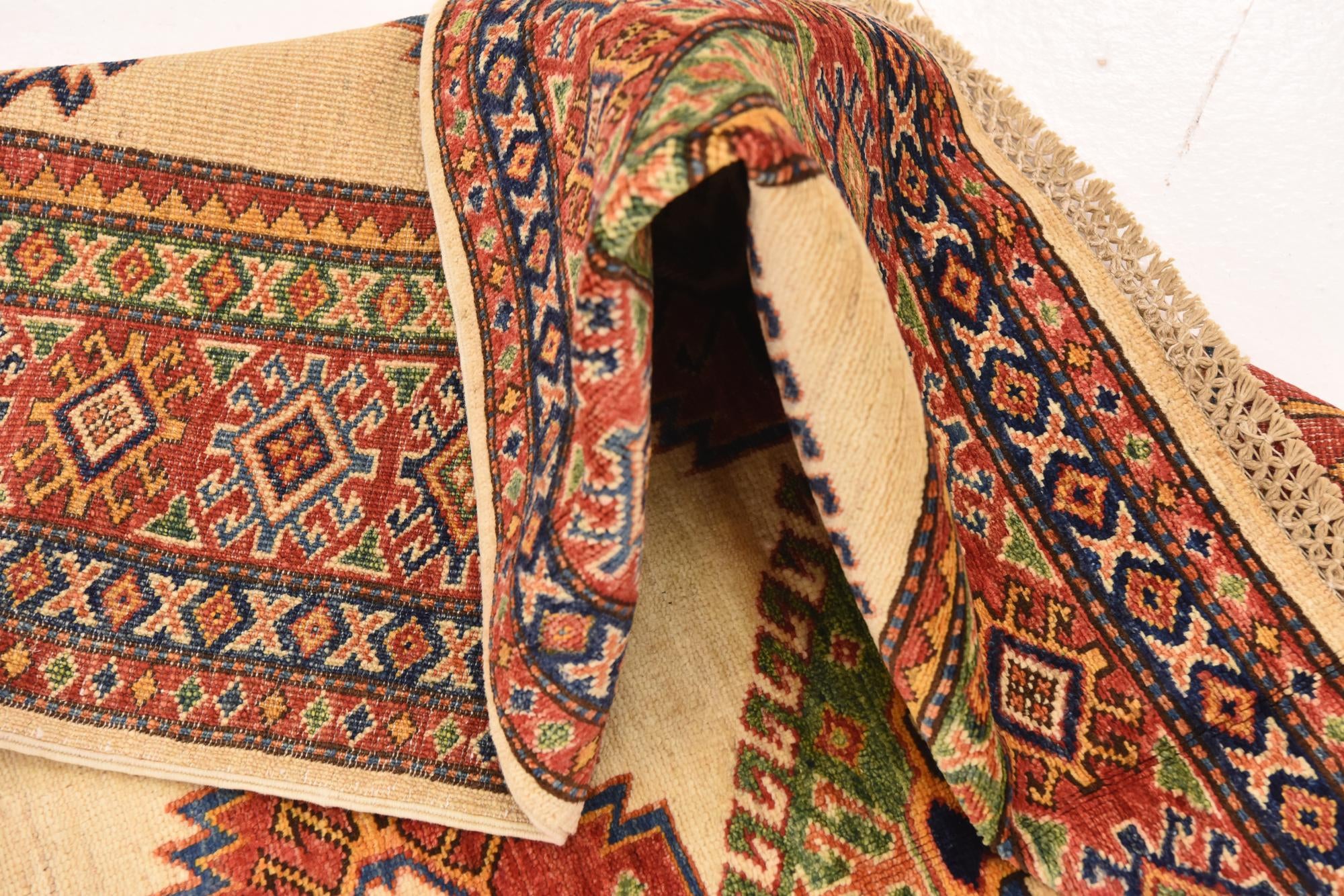 5' 8 x 7' 7 Hand Knotted Kazak Oriental Rug