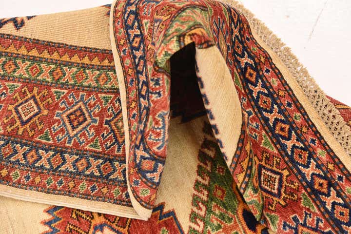 5' 8 x 7' 7 Hand Knotted Kazak Oriental Rug