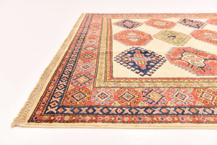 5' 8 x 7' 7 Hand Knotted Kazak Oriental Rug