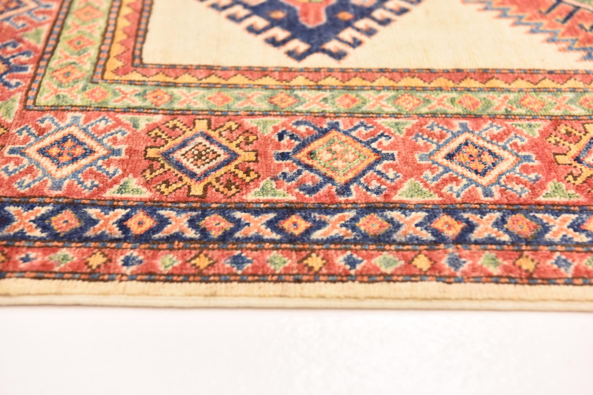 5' 8 x 7' 7 Hand Knotted Kazak Oriental Rug