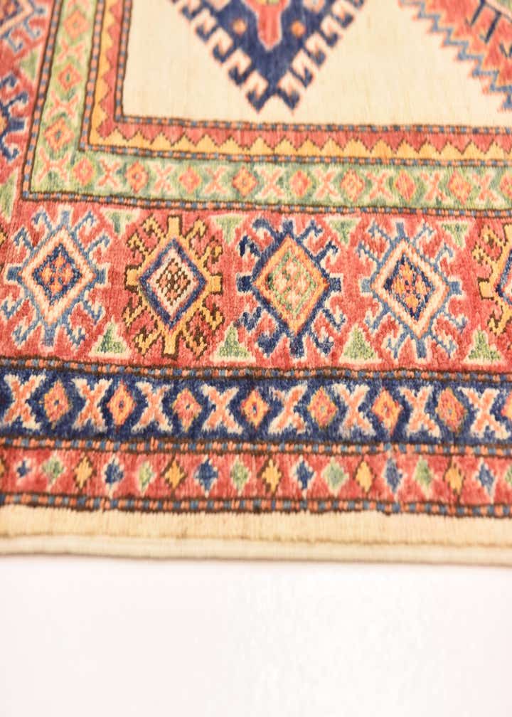 5' 8 x 7' 7 Hand Knotted Kazak Oriental Rug