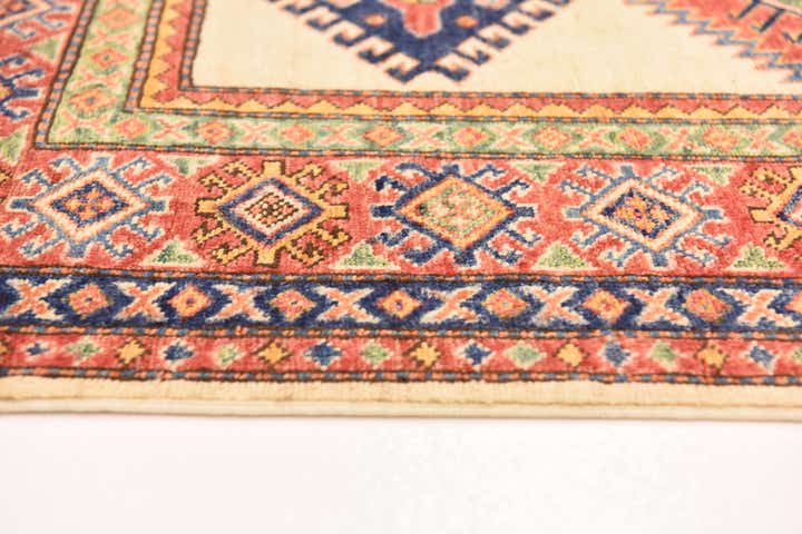 5' 8 x 7' 7 Hand Knotted Kazak Oriental Rug