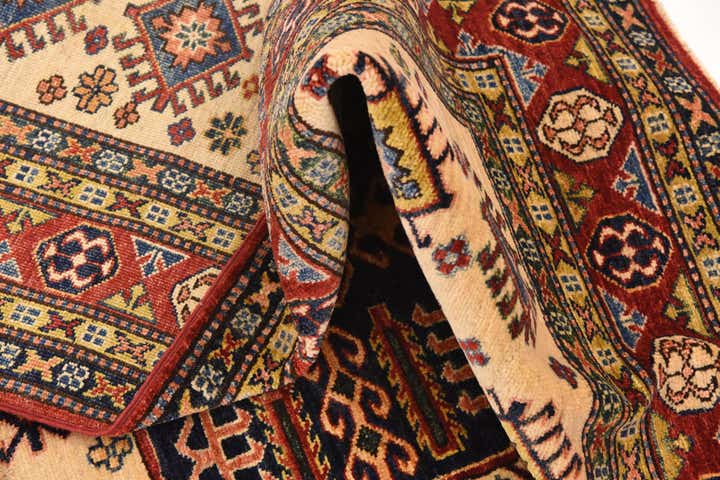 6' x 7' 6 Hand Knotted Kazak Oriental Rug