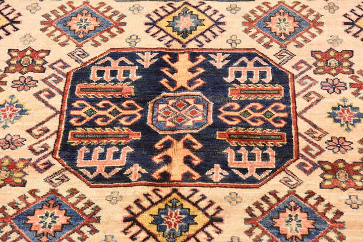6' x 7' 6 Hand Knotted Kazak Oriental Rug