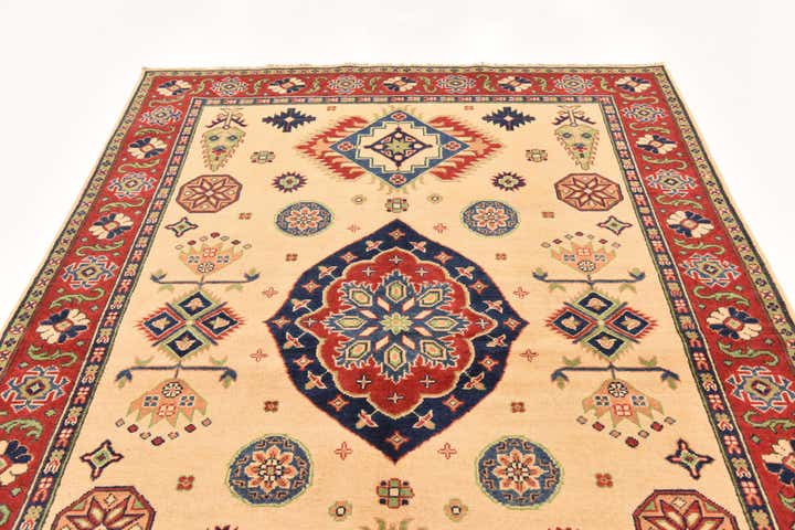 5' 6 x 7' 9 Hand Knotted Kazak Rug