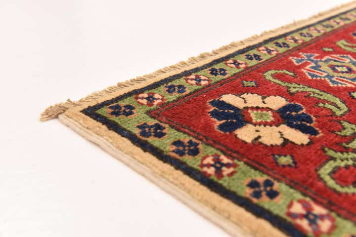 5' 6 x 7' 9 Hand Knotted Kazak Rug