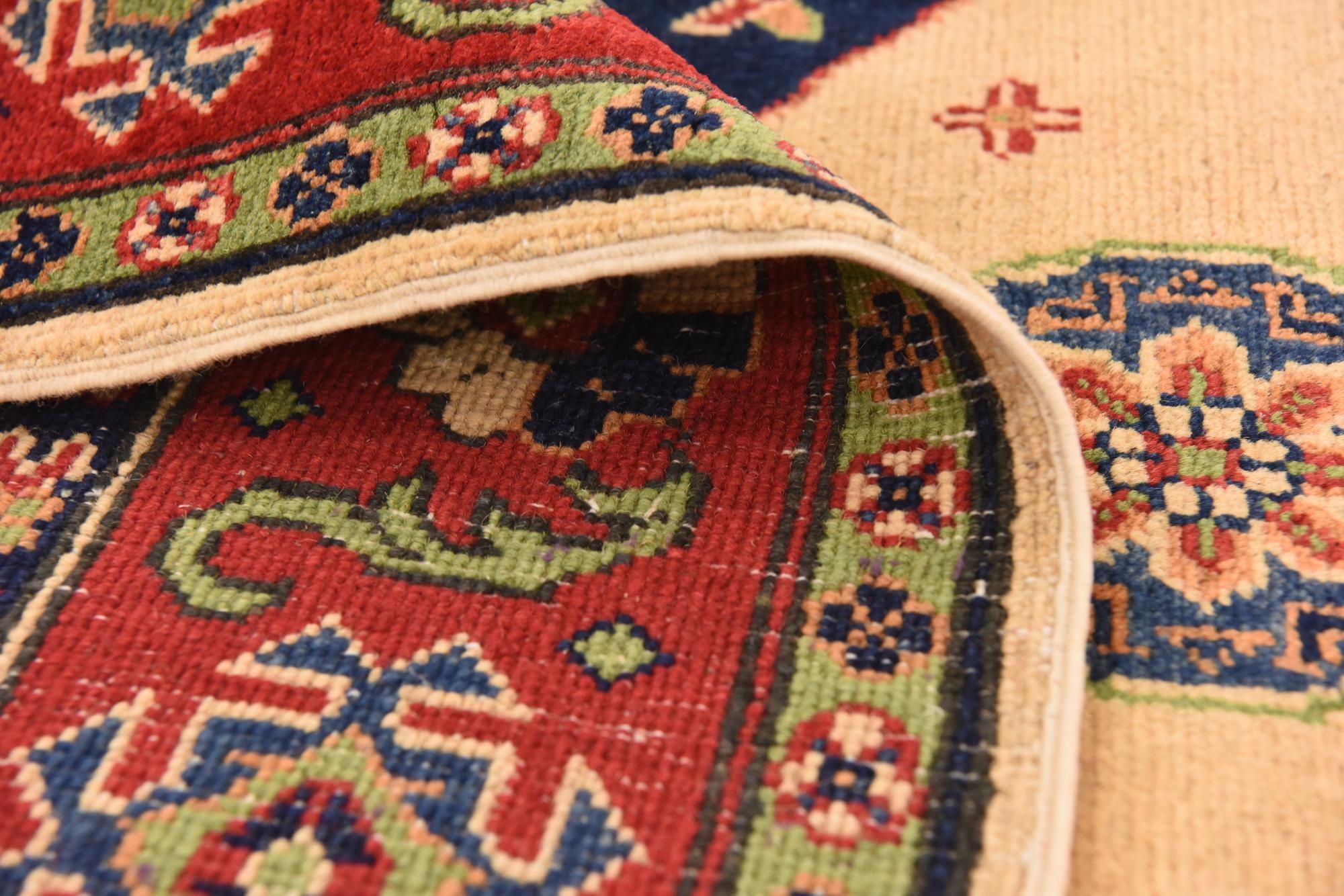 5' 6 x 7' 9 Hand Knotted Kazak Rug