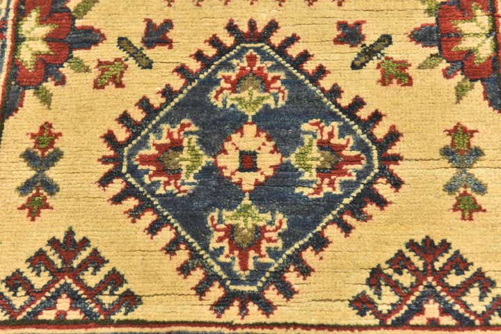 2' 7 x 4' 1 Hand Knotted Kazak Rug