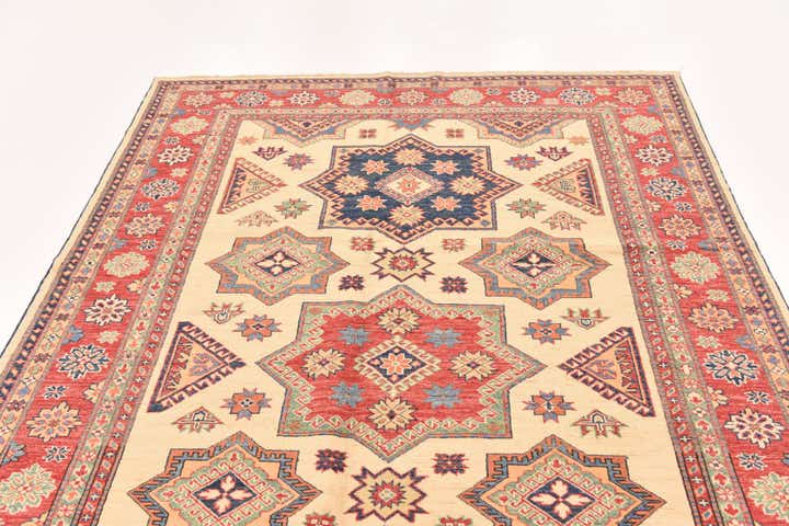 5' 9 x 8' 7 Hand Knotted Kazak Oriental Rug