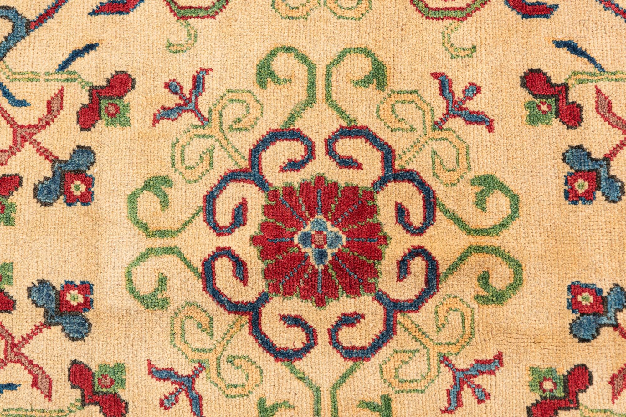 2' 8 x 4' 2 Hand Knotted Kazak Rug