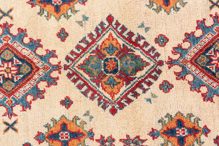 2' 8 x 4' 2 Hand Knotted Kazak Rug