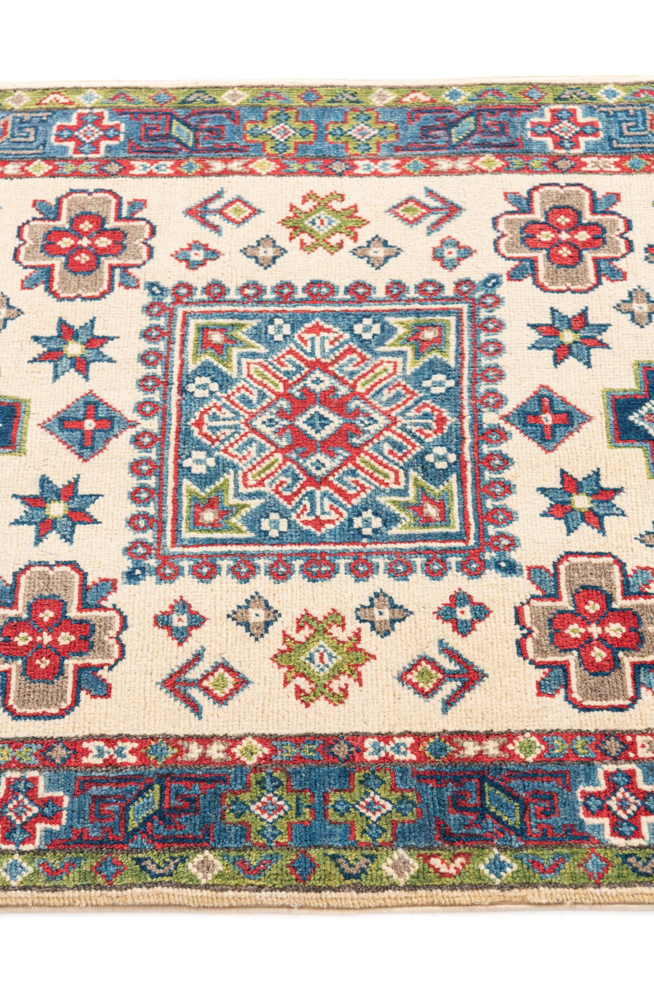 2' 8 x 4' 2 Hand Knotted Kazak Rug
