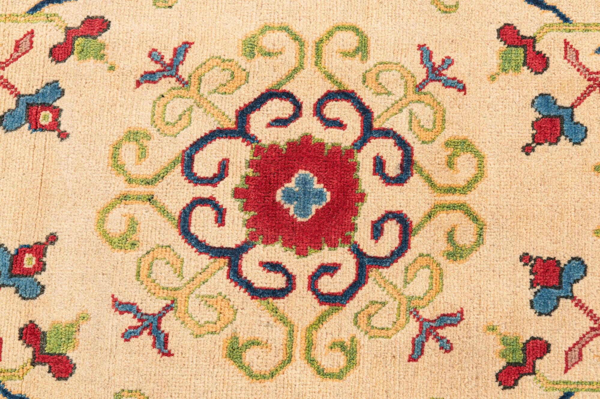2' 8 x 4' 2 Hand Knotted Kazak Rug