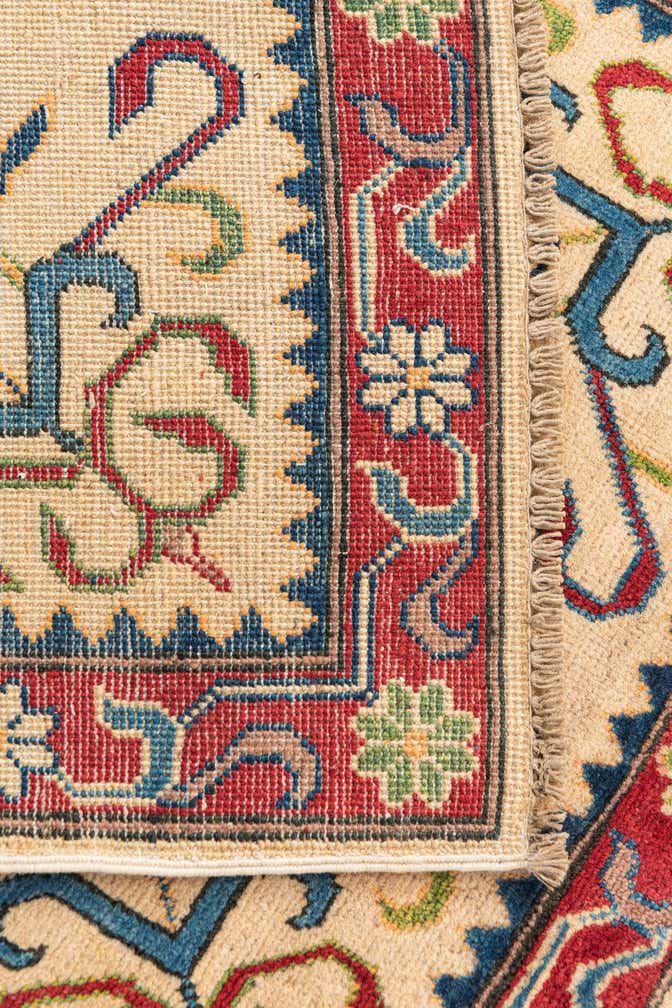 2' 8 x 4' 2 Hand Knotted Kazak Rug