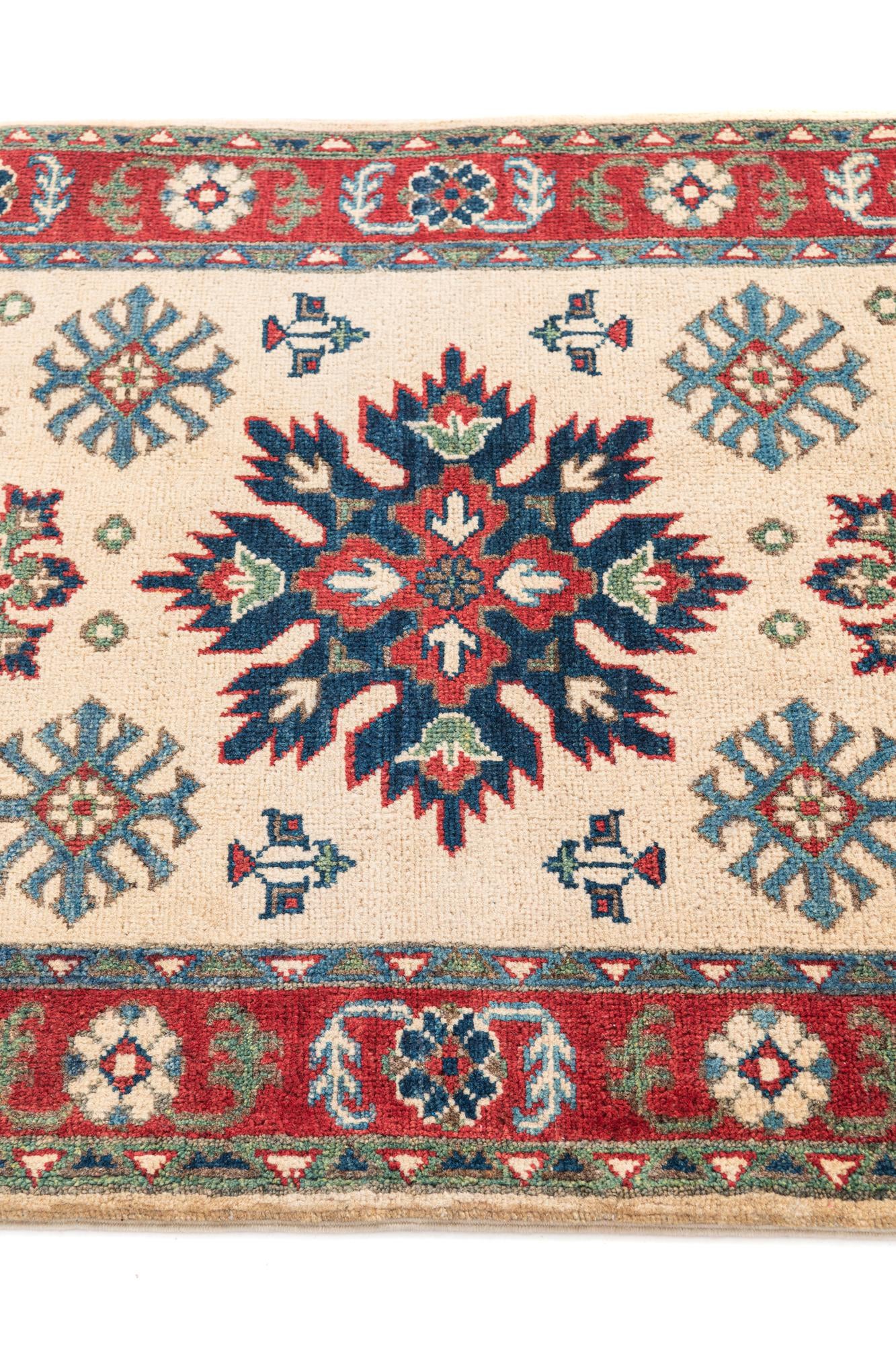 2' 9 x 4' Hand Knotted Kazak Rug