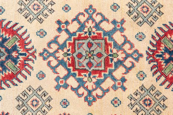 2' 8 x 4' Hand Knotted Kazak Rug