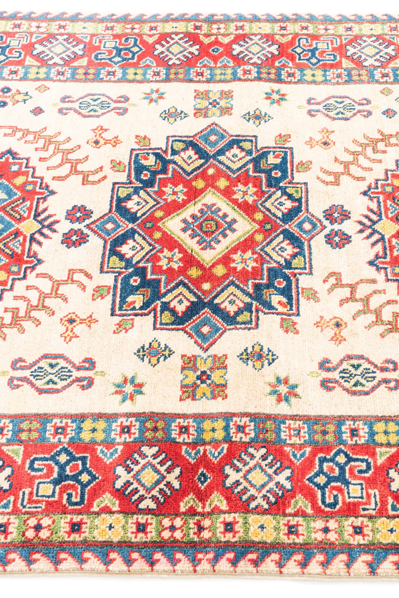 4' x 6' 1 Hand Knotted Kazak Rug