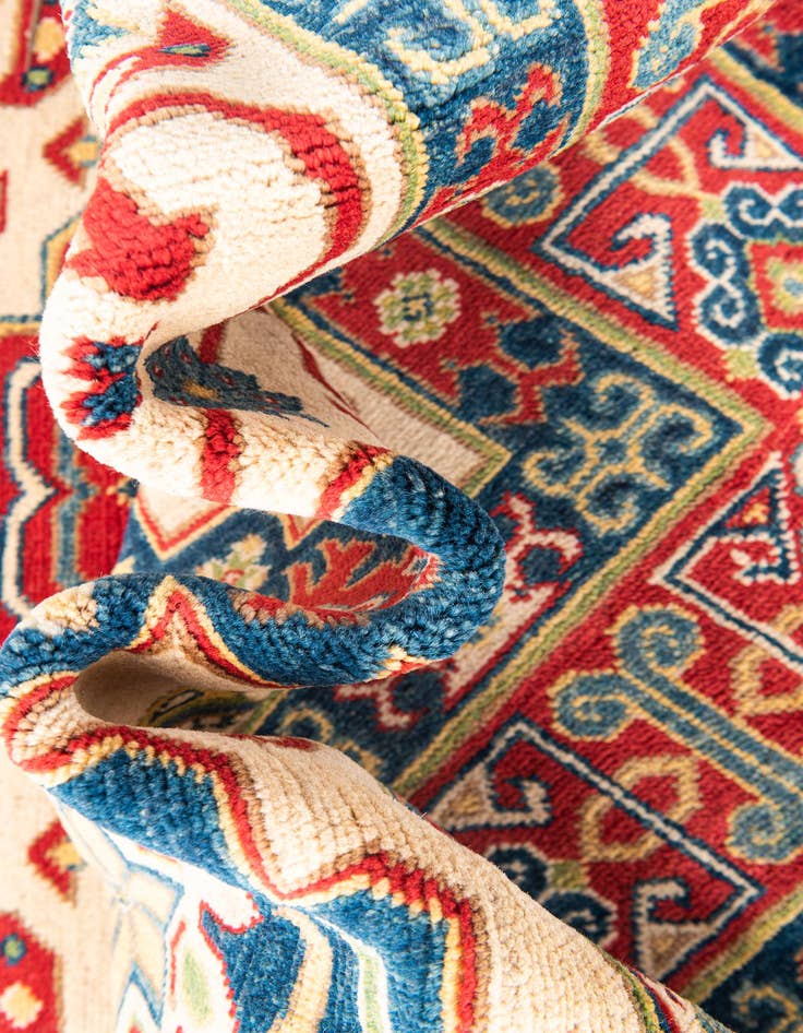 Detail image of 5' 9 x 7' 10  Hand Knotted Kazak Rug