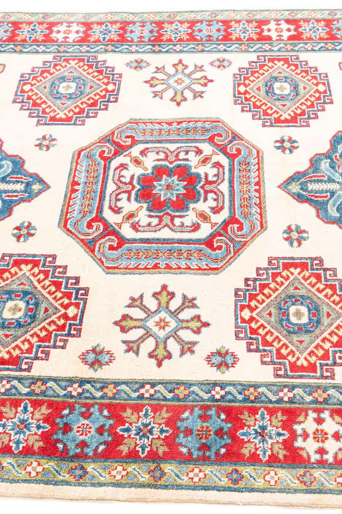 5' 6 x 7' 7 Hand Knotted Kazak Rug