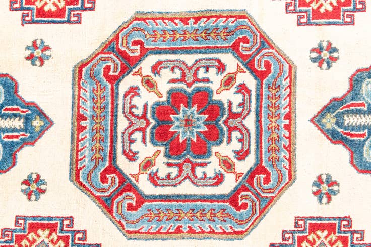 Detail image of 5' 6 x 7' 7 Hand Knotted Kazak Rug