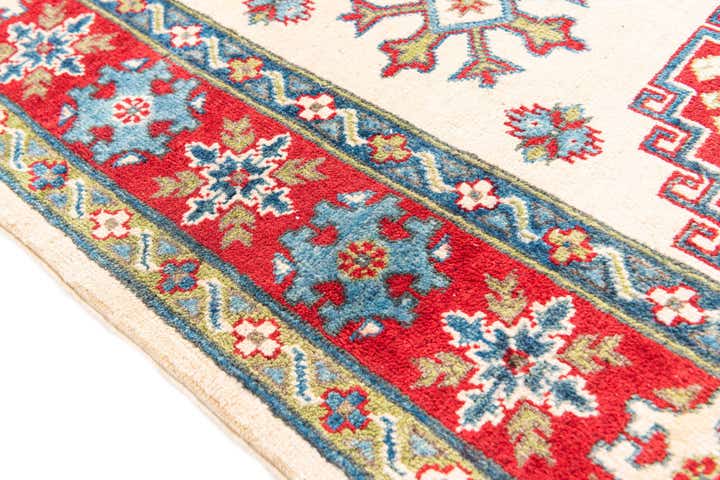 5' 6 x 7' 7 Hand Knotted Kazak Rug