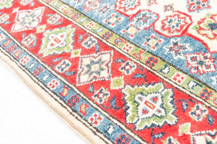 5' 2 x 6' 8 Hand Knotted Kazak Rug