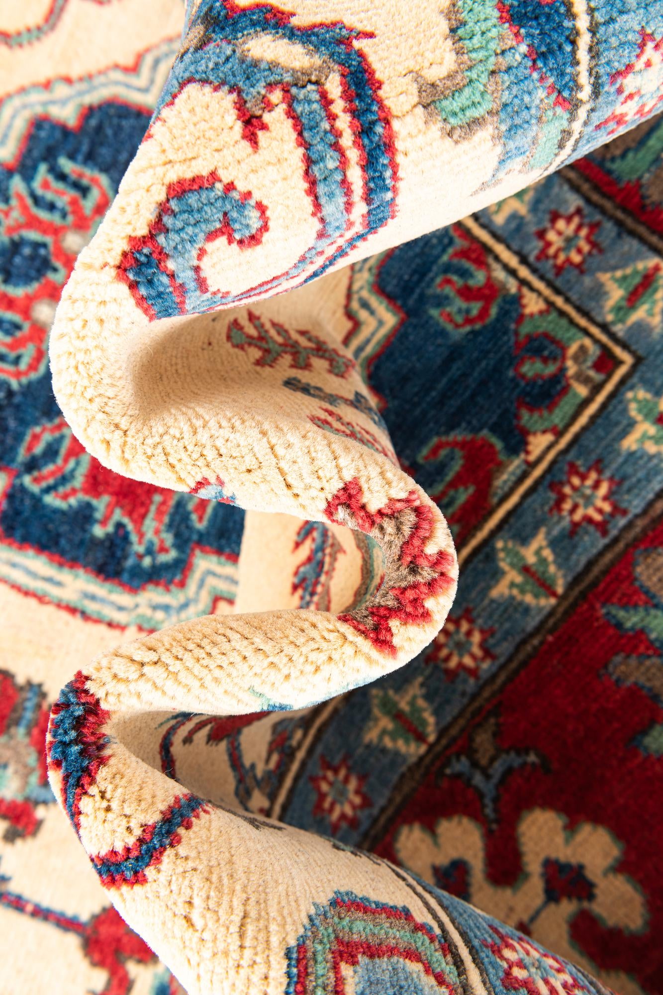 5' 10 x 9' Hand Knotted Kazak Rug