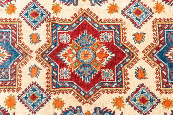 Detail image of 6' x 9' Hand Knotted Kazak Rug