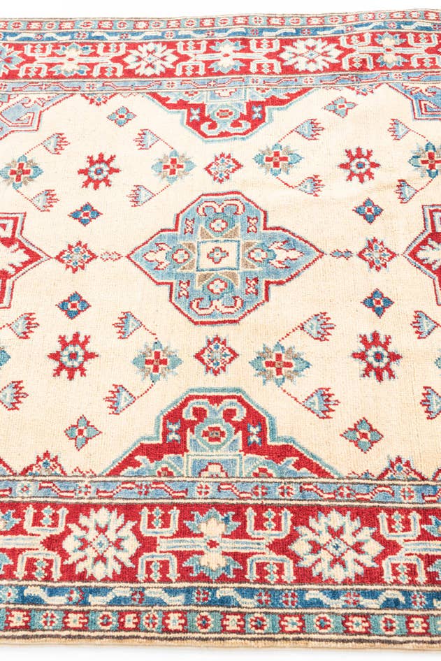 Detail image of 125cm x 185cm anudado a mano Kazak Alfombra