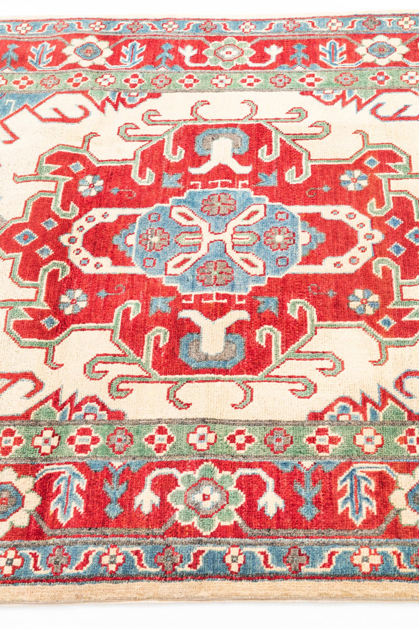 4' x 6' 1 Hand Knotted Kazak Rug