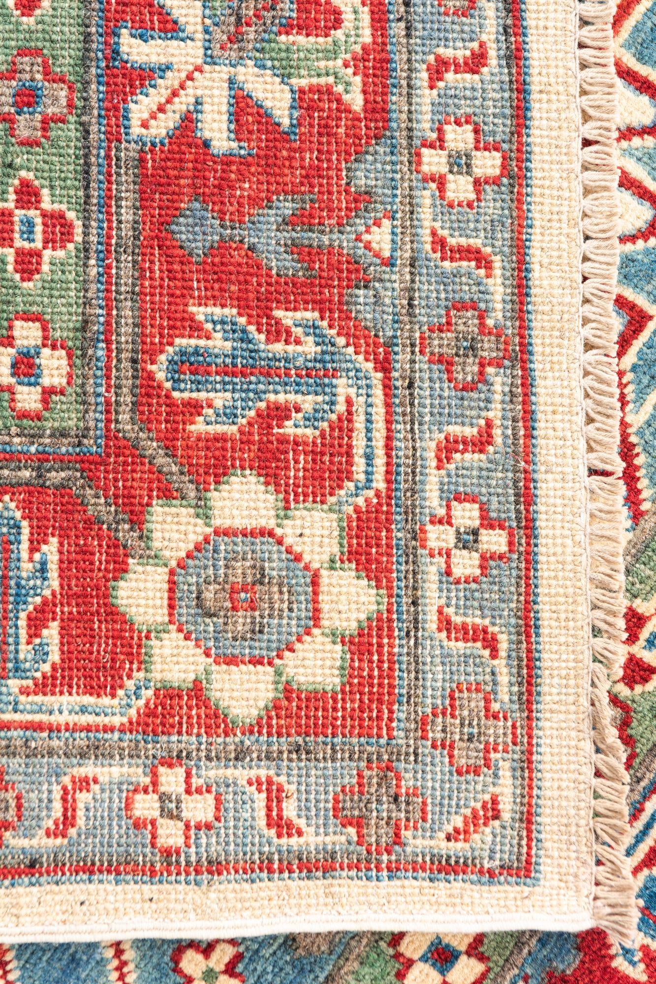 4' x 6' 1 Hand Knotted Kazak Rug